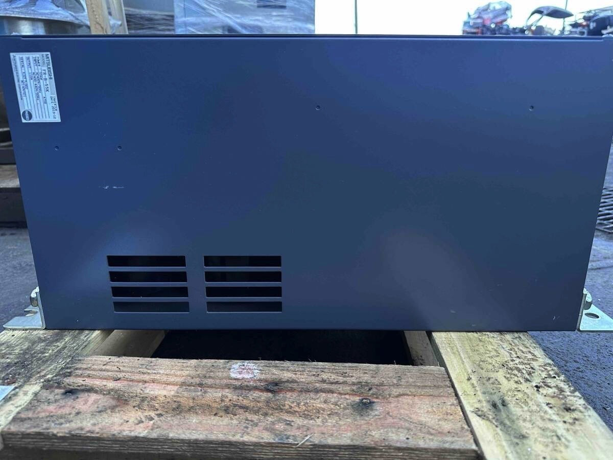 Mitsubishi Electric FR-B-55K A700 Inverter 55kW [t1151334444]