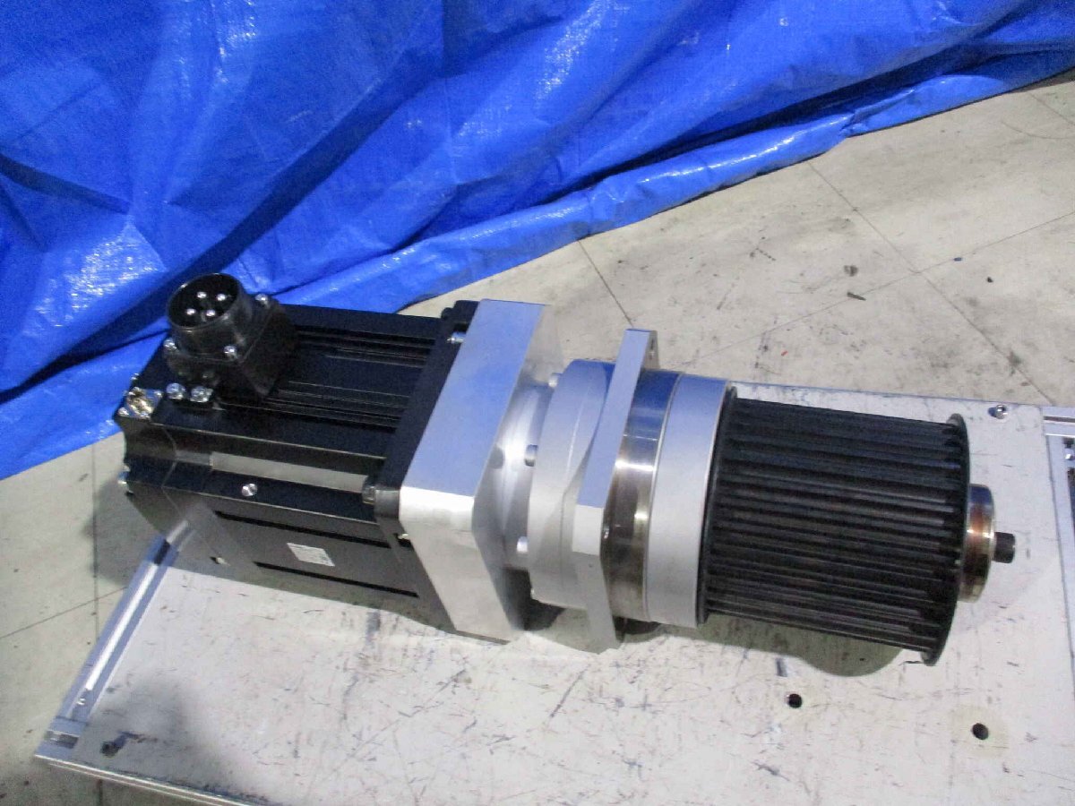 Used Mitsubishi AC Servo Motor HG-SR702B/SHIMPO VRGF-5E170-38KA35 Able reducer Shipping fee not included (LCDR60909E001) [x1153559376]