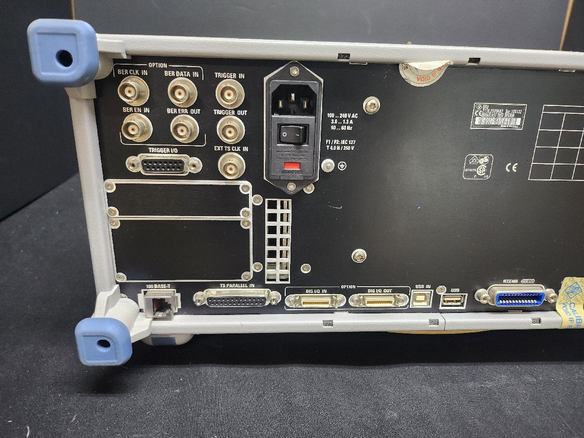 R&S SFU Broadcast Test System Opt. K01 K40 K60 [k1157831645]