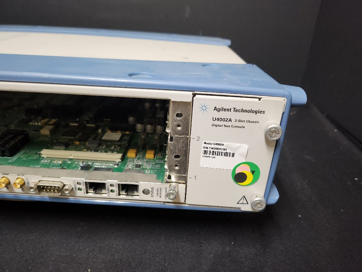 Agilent U4002A Digital Test Console 2-Slot AMP Modular Chassis [v1157977832]