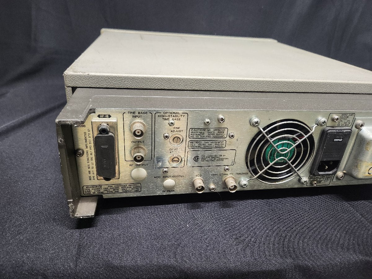 HP 8656B Signal Generator 0.1-990MHz Opt.001 [j1158788484]