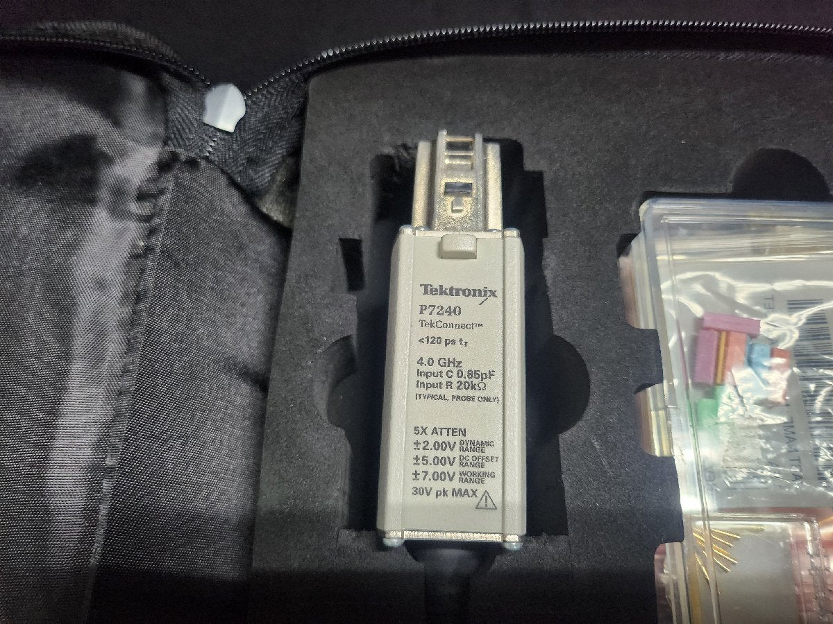 Tektronix P7240 4GHz Active Probe [t1158955224]