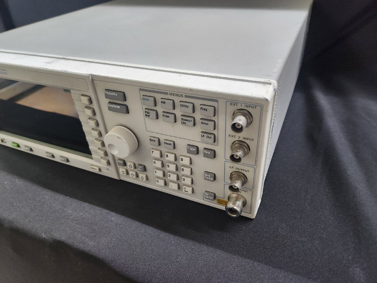 HP E4422B Signal Generator 250kHz-4GHz [g1159099740]