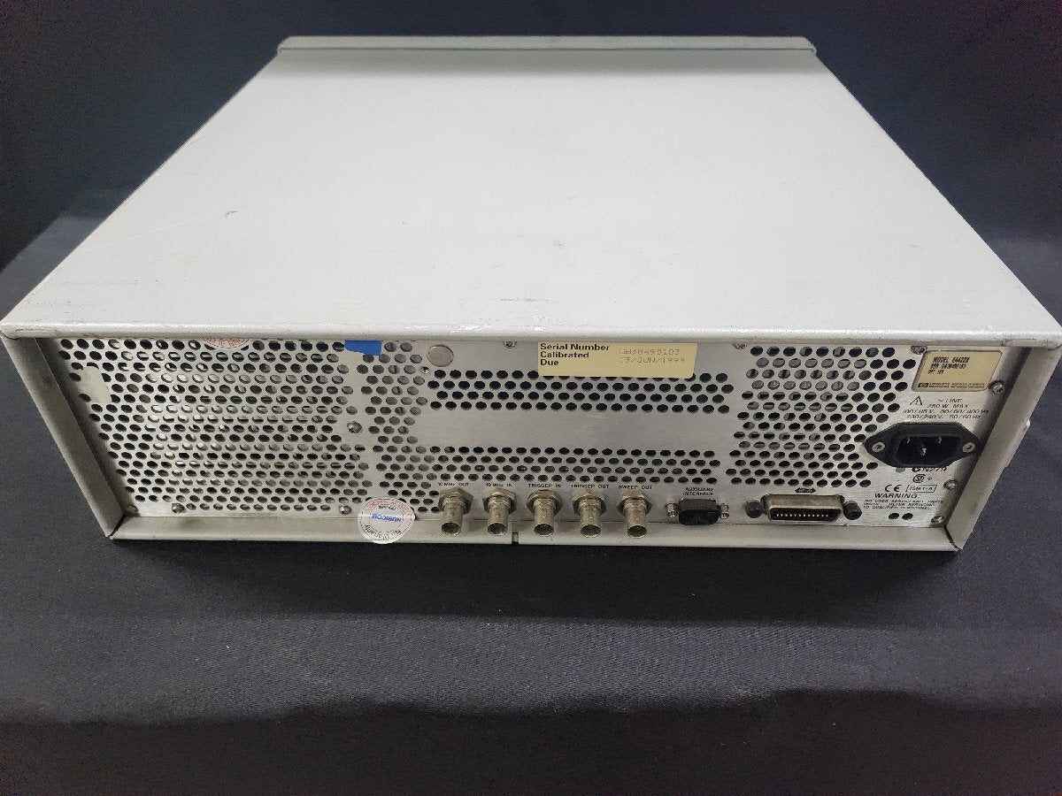 HP E4422B Signal Generator 250kHz-4GHz [g1159099740]