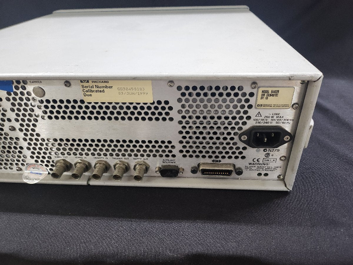 HP E4422B Signal Generator 250kHz-4GHz [g1159099740]