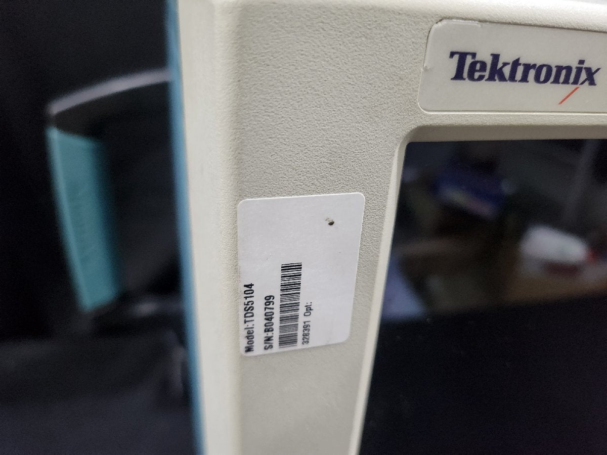 Tektronix TDS5104 Digital Phosphor Oscilloscope 1GHz 4CH (for parts or not working) [c1159101919]