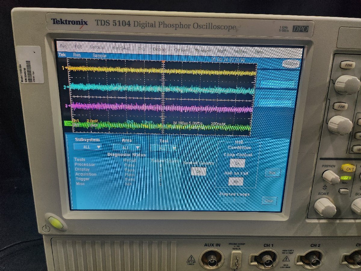 Tektronix TDS5104 Digital Phosphor Oscilloscope 1GHz 4CH (for parts or not working) [c1159101919]