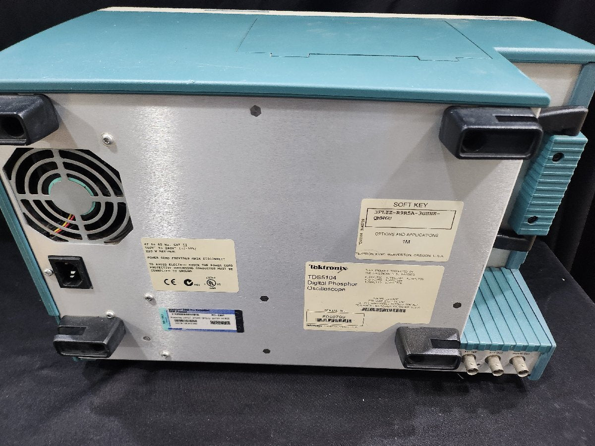 Tektronix TDS5104 Digital Phosphor Oscilloscope 1GHz 4CH (for parts or not working) [c1159101919]