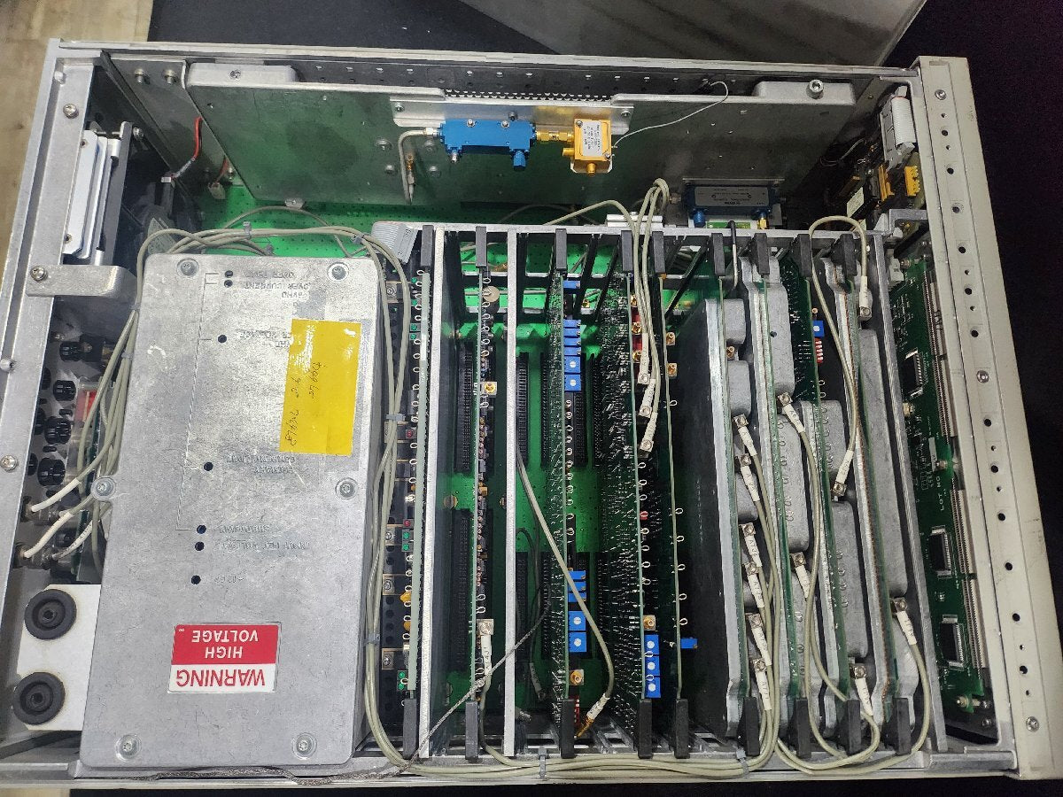HP 83630L Swept CW Generator 10MHz-26.5GHz [b1159215314]