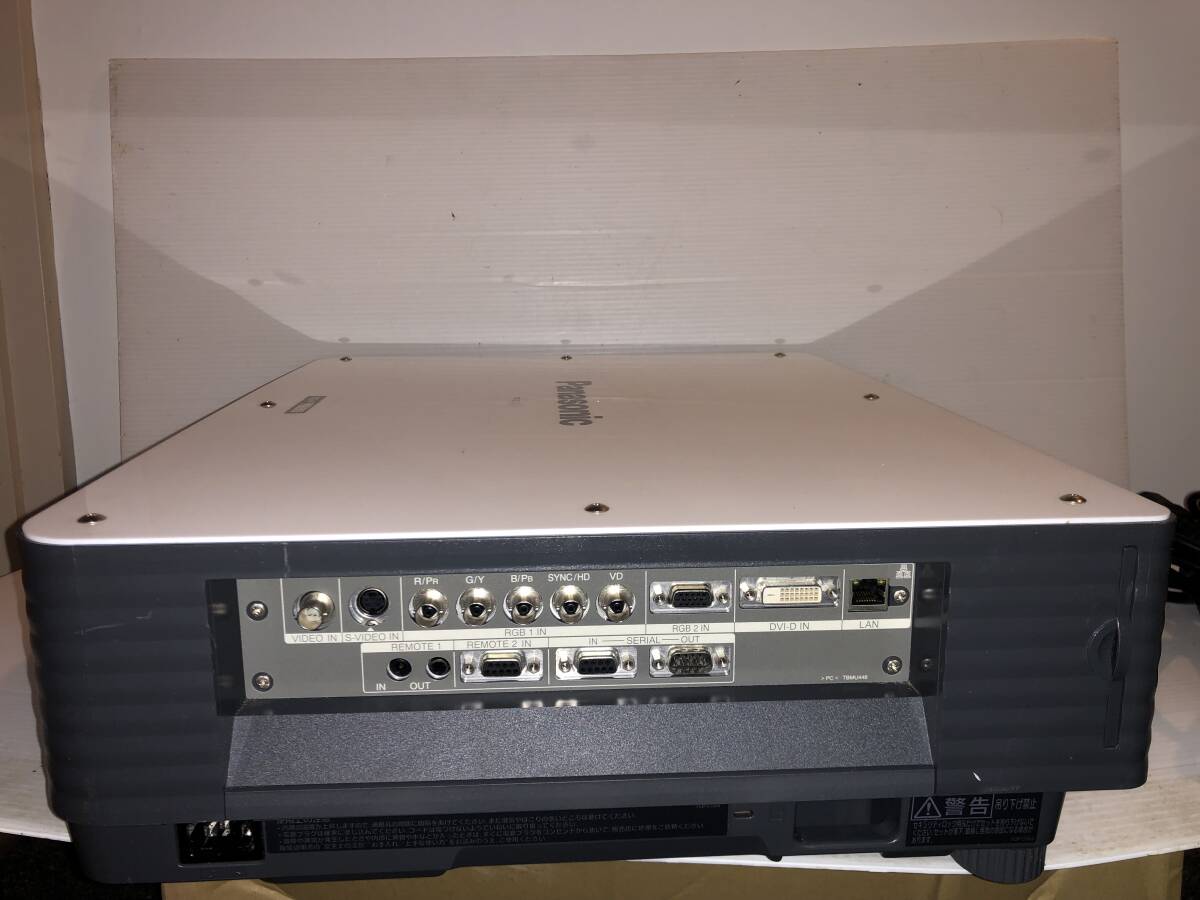 Panasonic PT-D5700 Projector 6000 Lumens Projection Size 50-600 inches [p1159232466]
