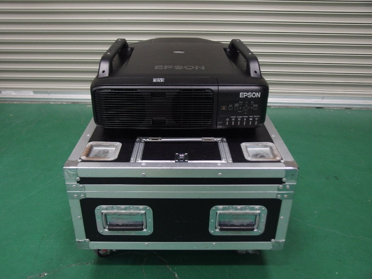 EPSON EB-Z8450WU 3LCD Projector [u1159414118]