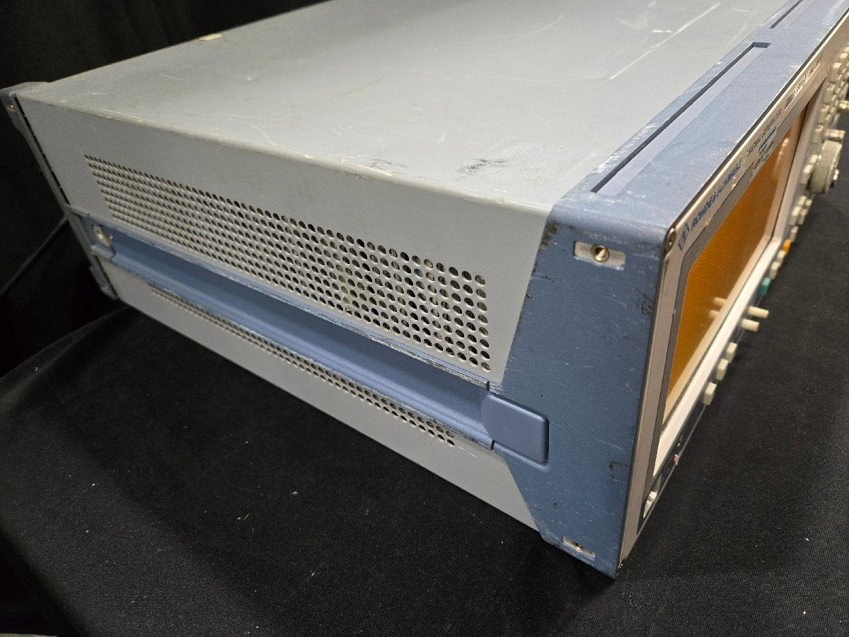 R&S SMIQ03B Signal Generator 300kHz-3.3GHz (for parts or not working) [o1159905414]