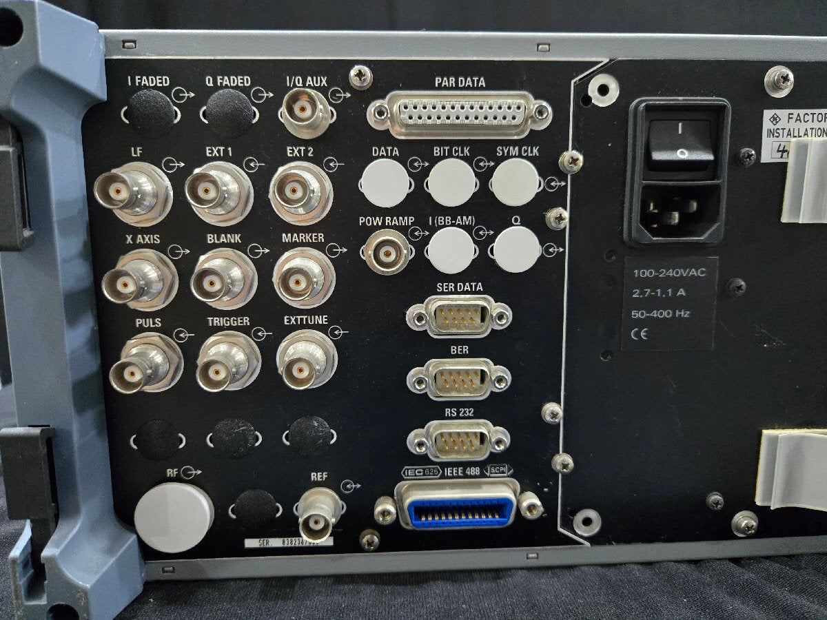 R&S SMIQ03B Signal Generator 300kHz-3.3GHz (for parts or not working) [o1159905414]