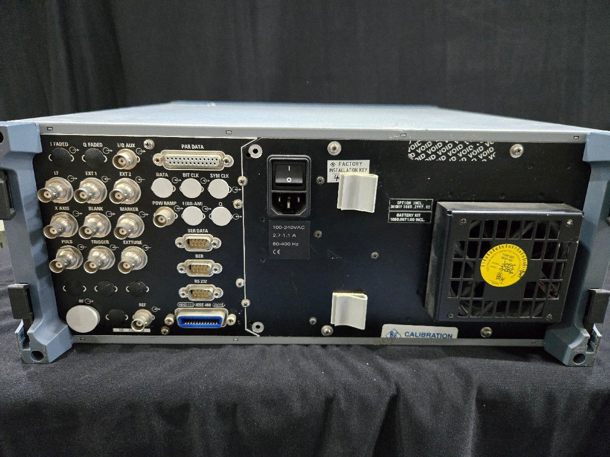R&S SMIQ03B Signal Generator 300kHz-3.3GHz (for parts or not working) [o1159905414]