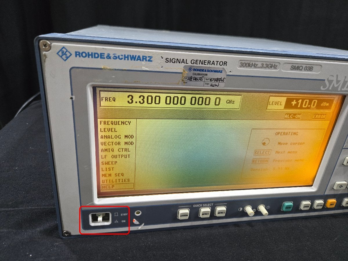 R&S SMIQ03B Signal Generator 300kHz-3.3GHz (for parts or not working) [o1159905414]
