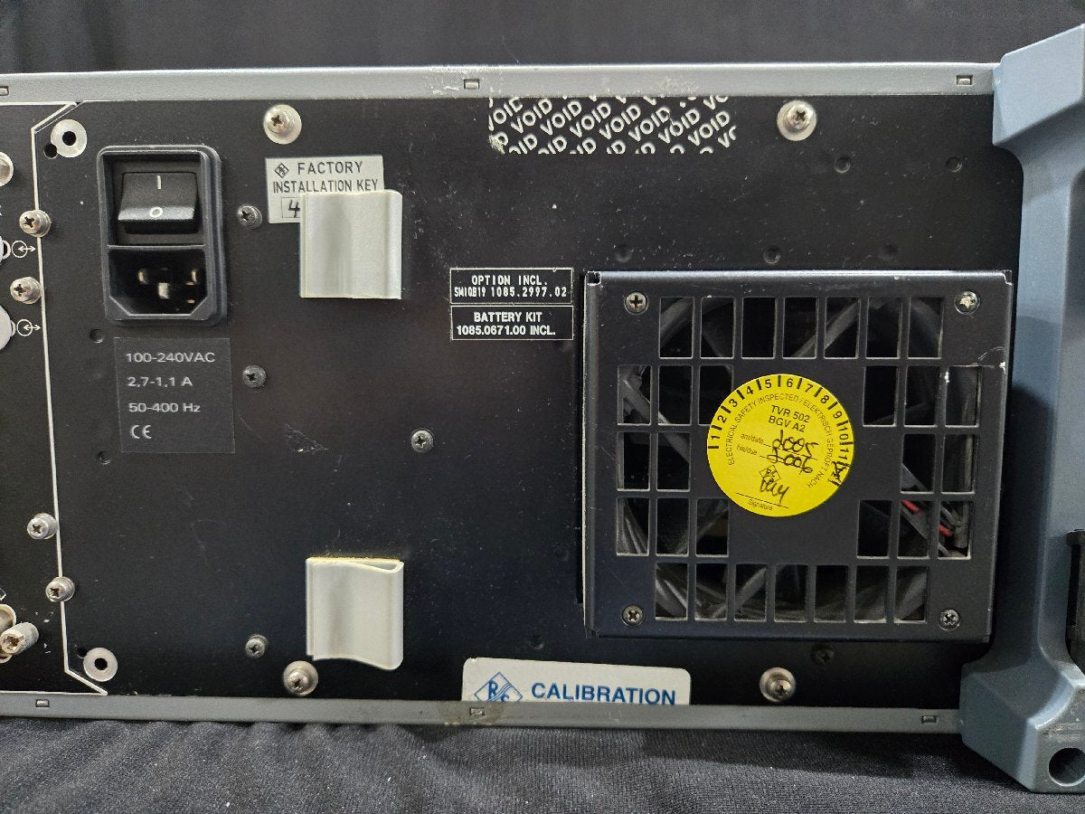 R&S SMIQ03B Signal Generator 300kHz-3.3GHz (for parts or not working) [o1159905414]