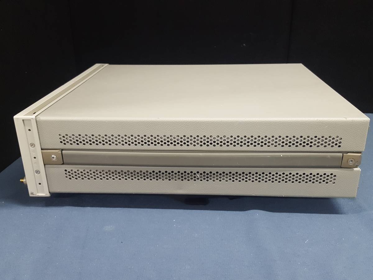 HP 83712B Synthesized CW Generator 10MHz-20GHz [j1160270845]