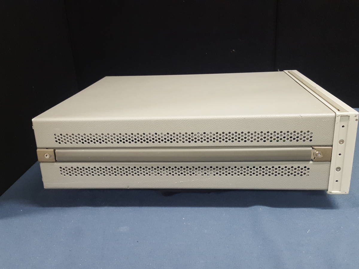 HP 83712B Synthesized CW Generator 10MHz-20GHz [j1160270845]