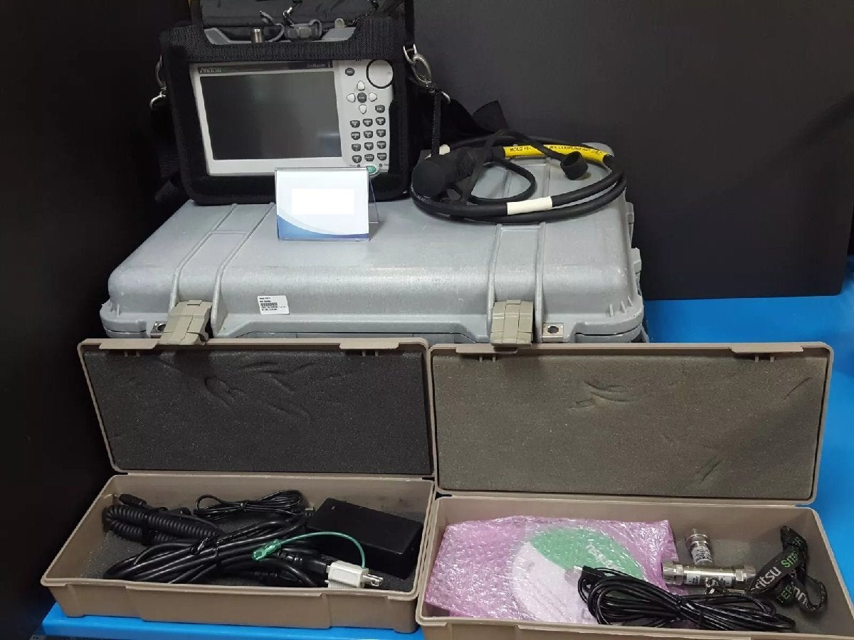 Anritsu S331L Handheld Cable and Antenna Analyzer 4GHz [v1160737854]