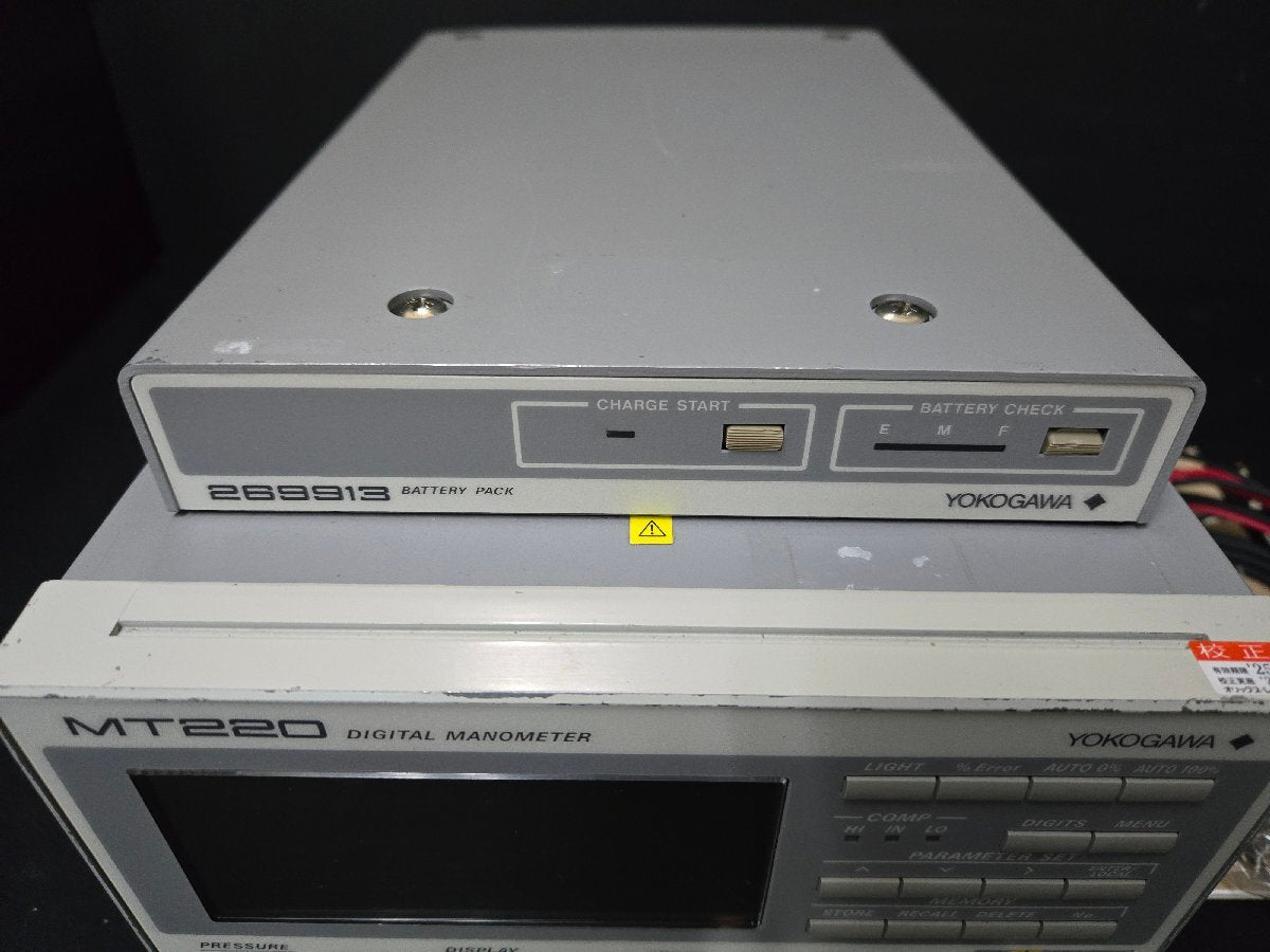 Yokogawa MT220 Digital Manometer Suffix U1-C1-P1-M/DA/7N [h1162734320]