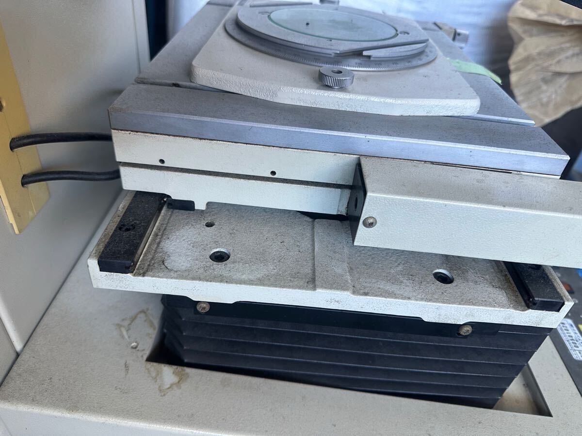 Mitutoyo PJ311 Measuring Projector [c1162777593]