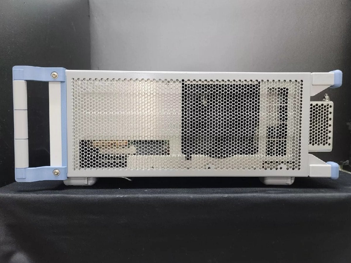 NBC R&S CMW500 Wideband Radio Communication Tester [q1163767611]