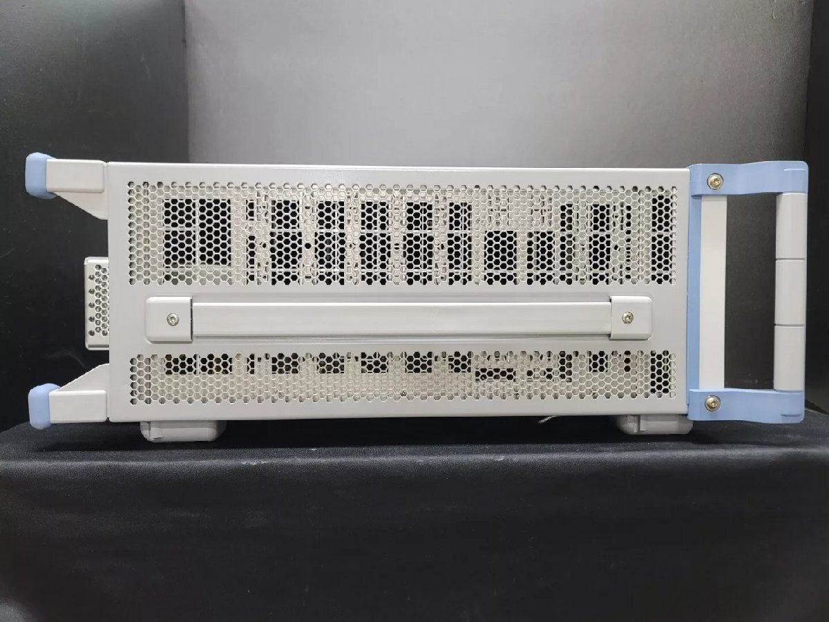 NBC R&S CMW500 Wideband Radio Communication Tester [q1163767611]