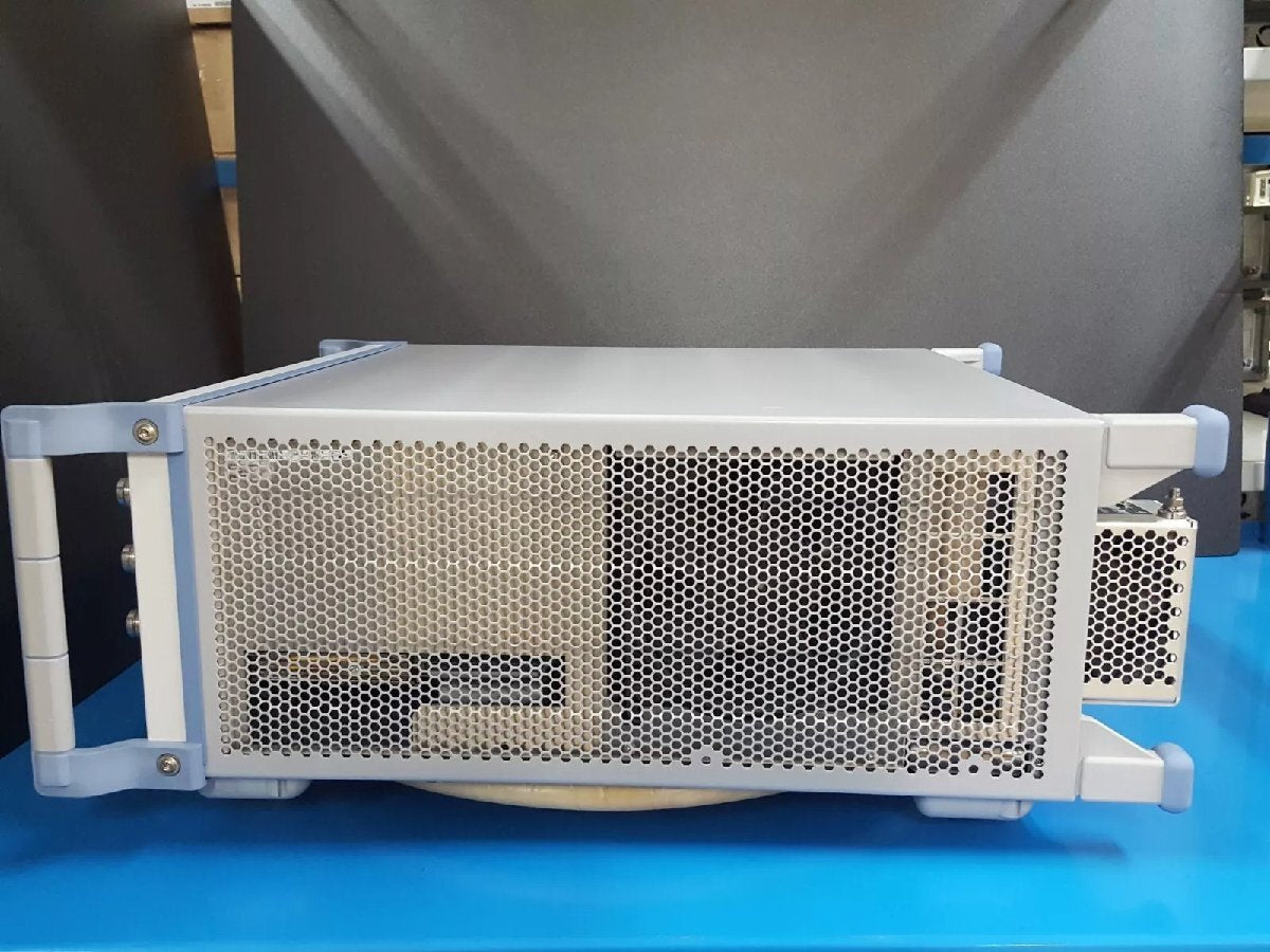 NBC R&S CMW500 Wideband Radio Communication Tester [k1163762480]