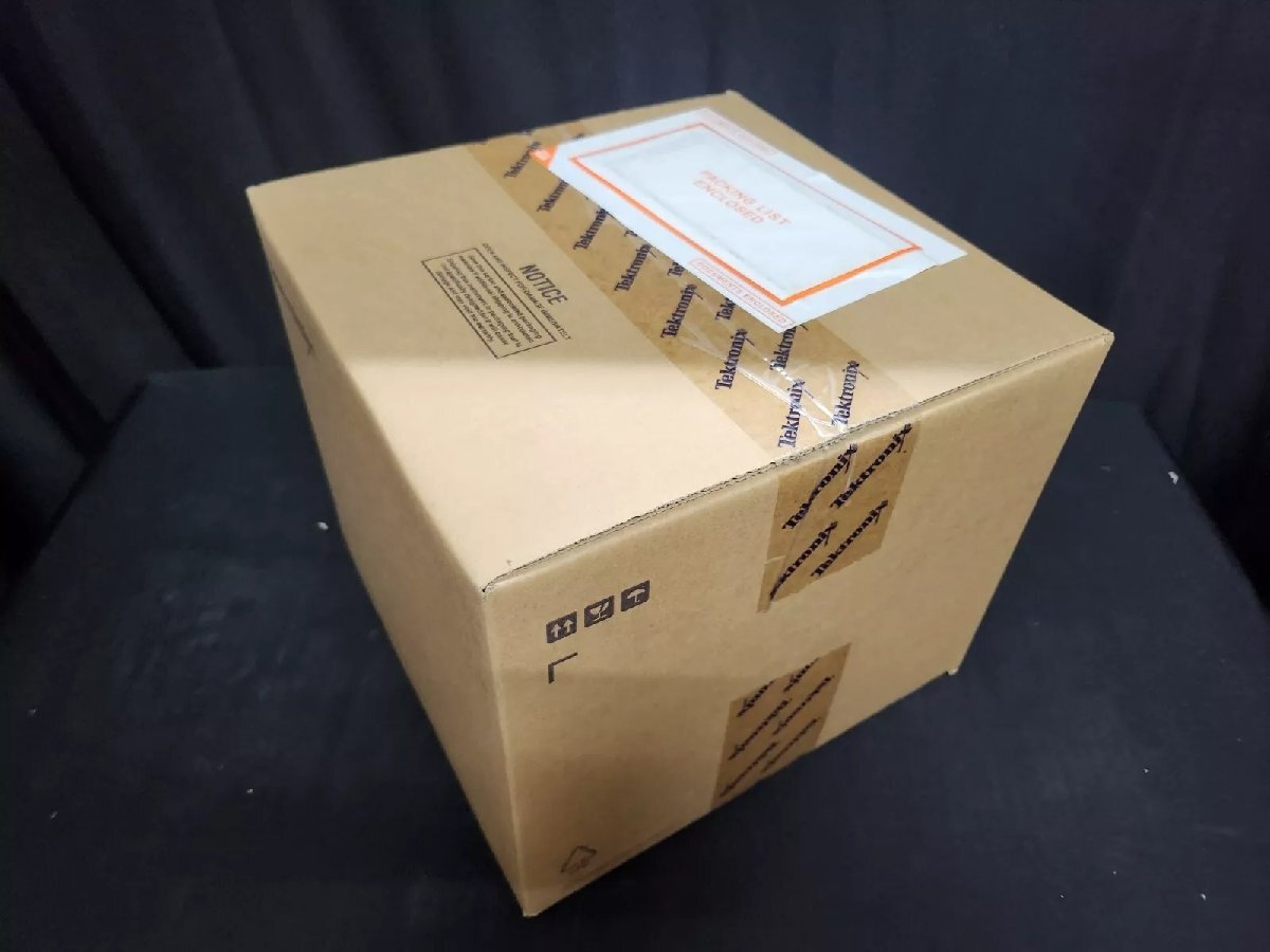 Tektronix TCPA300 Current Probe Amplifier [v1163954374]