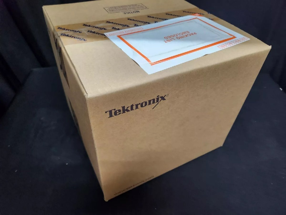 Tektronix TCPA300 Current Probe Amplifier [v1163954374]