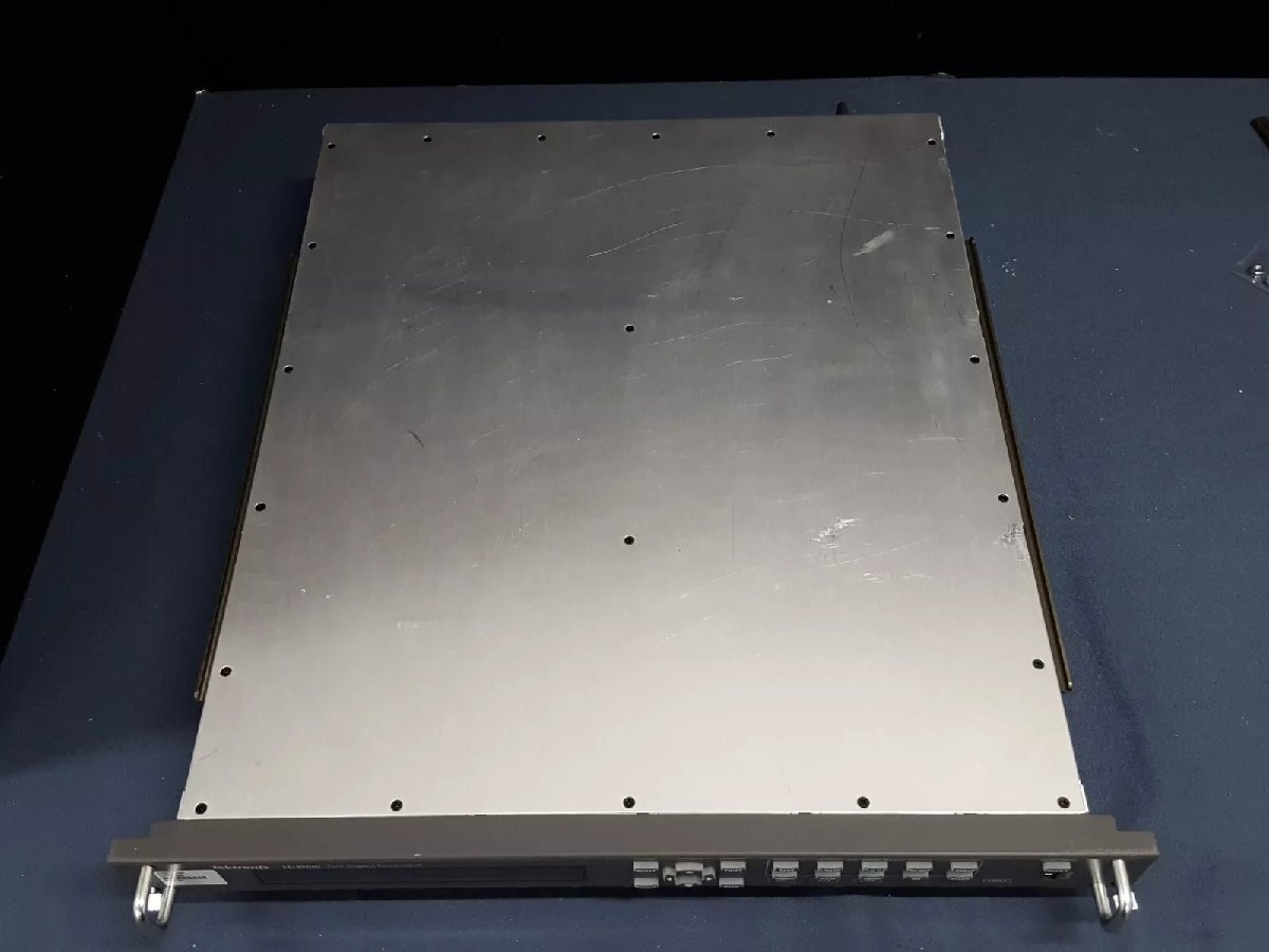 Tektronix TG8000 Multi-Format Video Test Signal Generator [m1164788355]