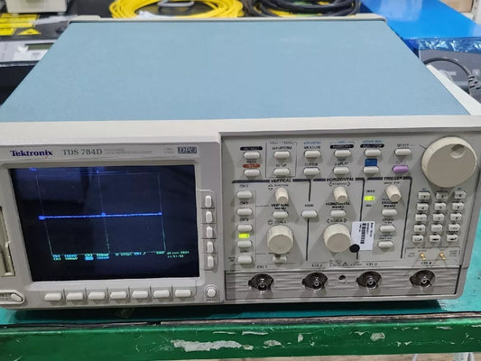 Tektronix TDS784D Digital Oscilloscope 1GHz 4ch 4GS/s (for parts or not working) [h1164964725]