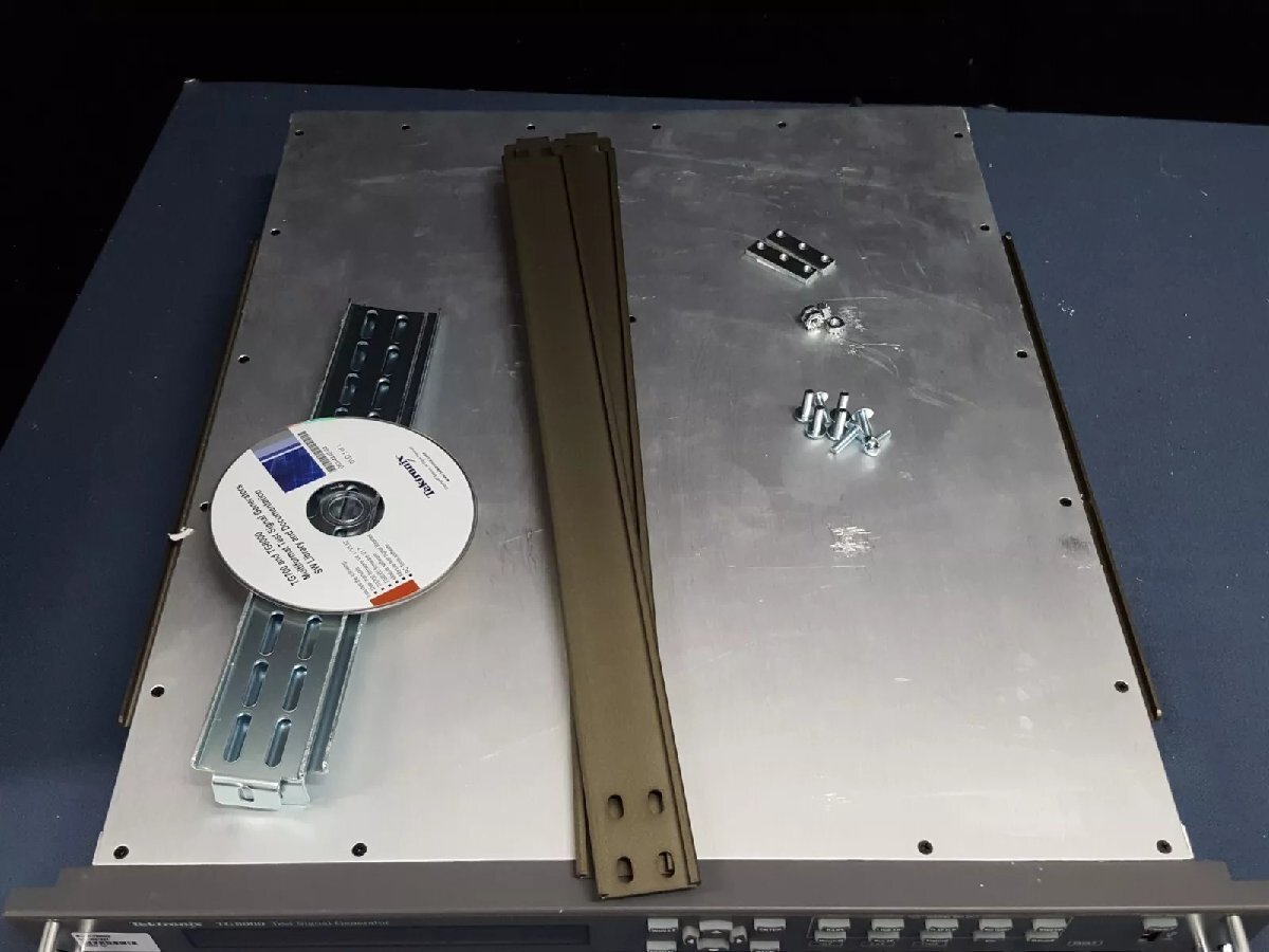 Tektronix TG8000 Multiformat Video Test Signal Generator [j1164961082]