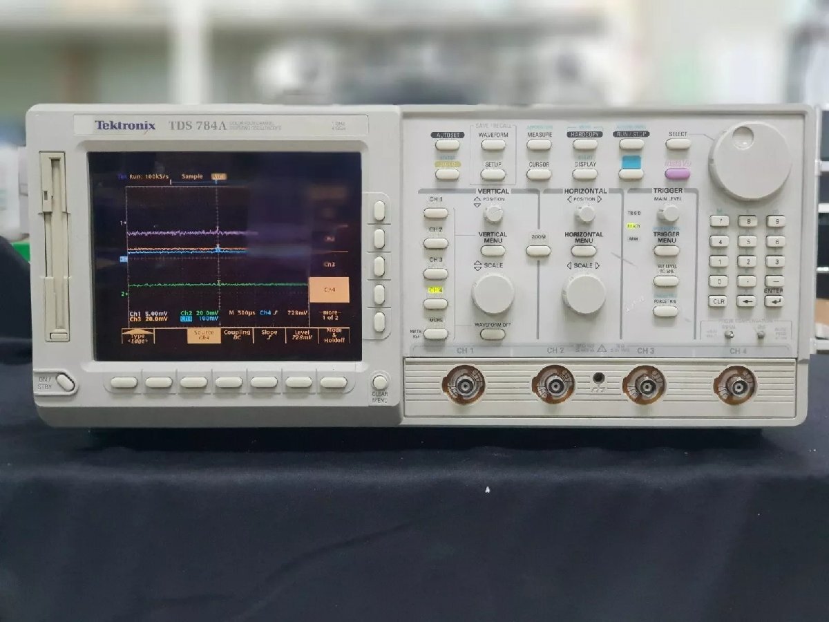 Tektronix TDS784A Digital Oscilloscope 1GHz 4GS/s 4ch [t1164952149]
