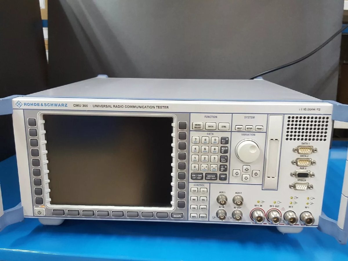 Rohde & Schwarz CMU300 Universal Radio Communications Tester (as-is) [q1165120174]