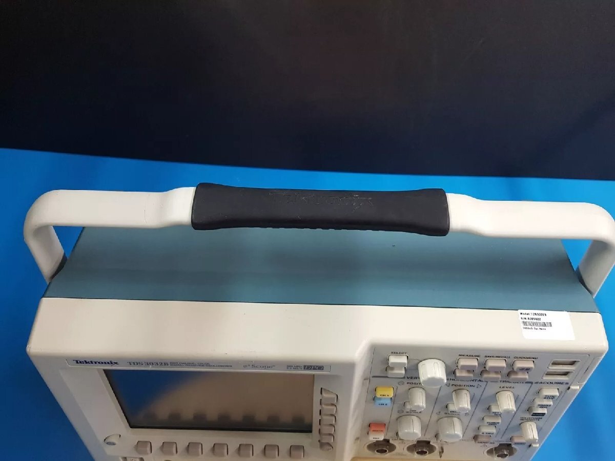 Tektronix TDS3032B Color Digital Oscilloscope 300MHz 2ch [f1165124449]