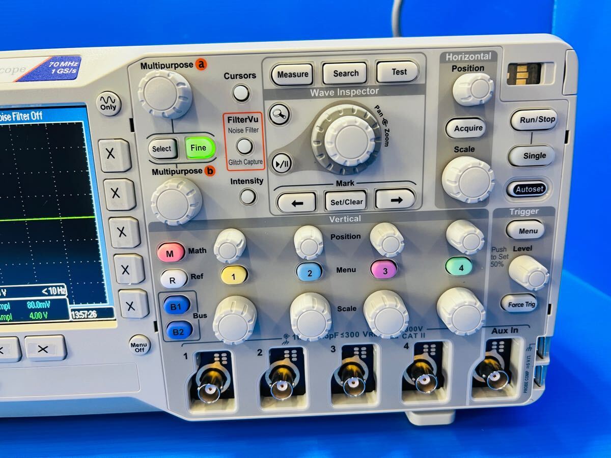 Tektronix DPO2004B Digital Phosphor Oscilloscope [p1165789279]
