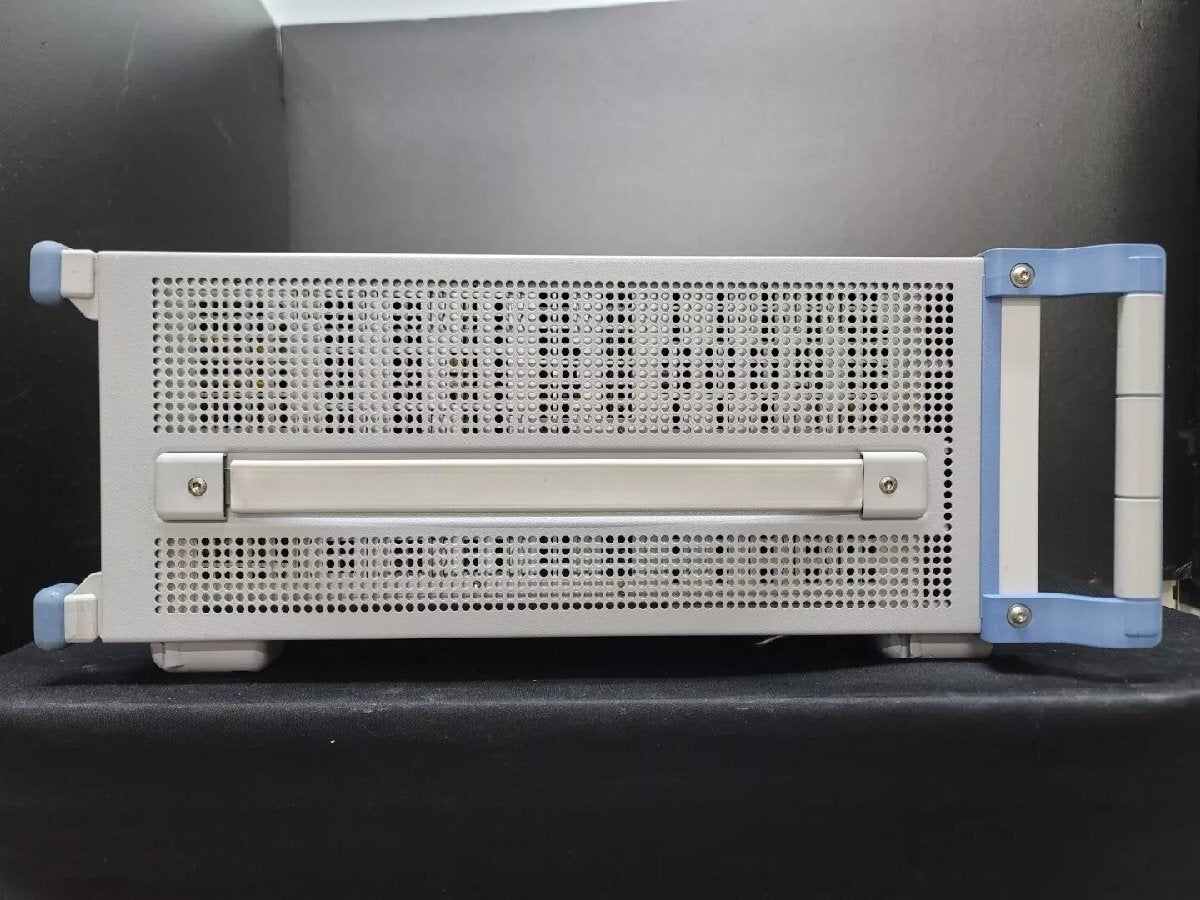 R&S SFU Broadcast Test System (as-is) [d1166572326]