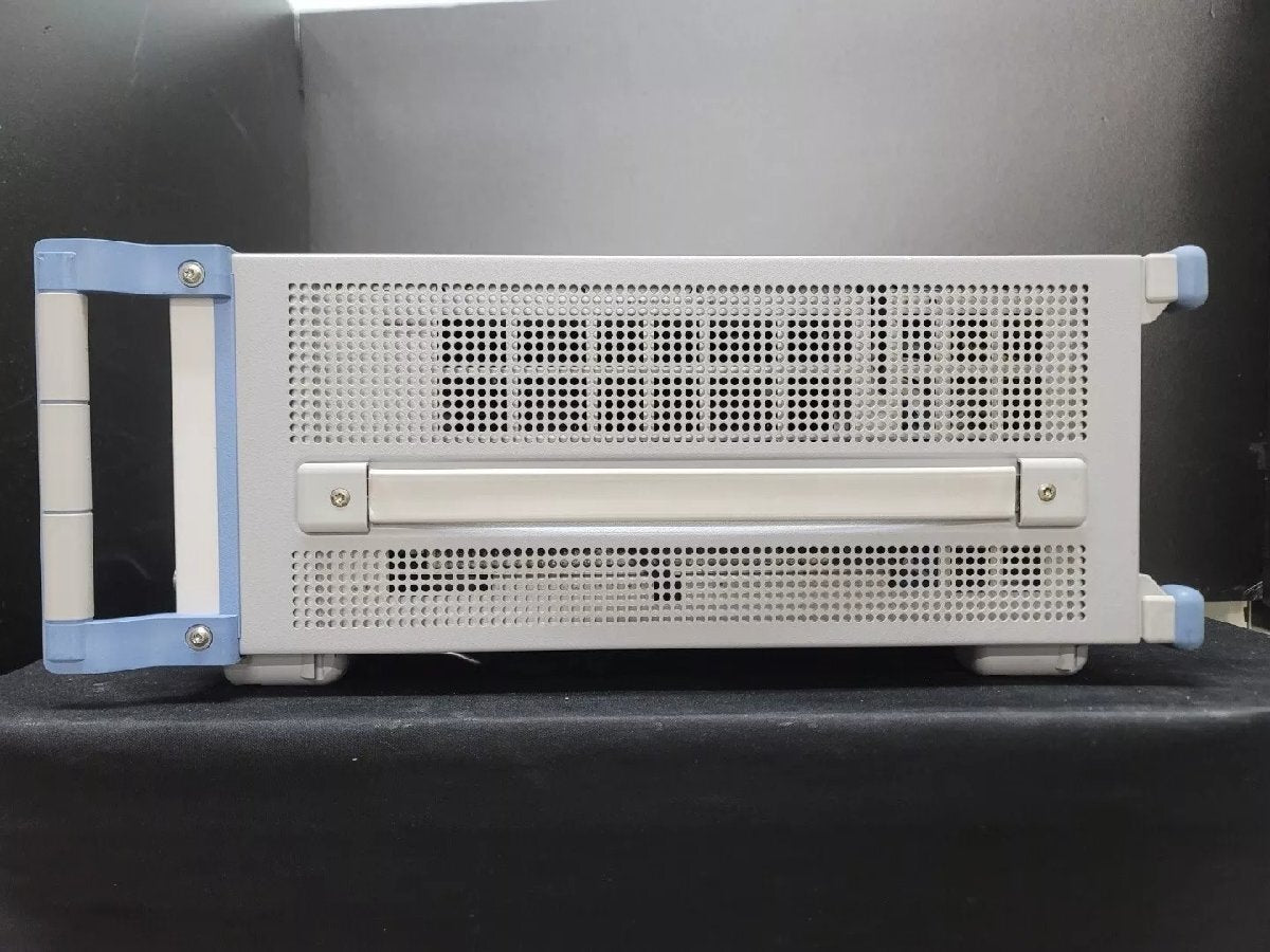 R&S SFU Broadcast Test System (as-is) [d1166572326]