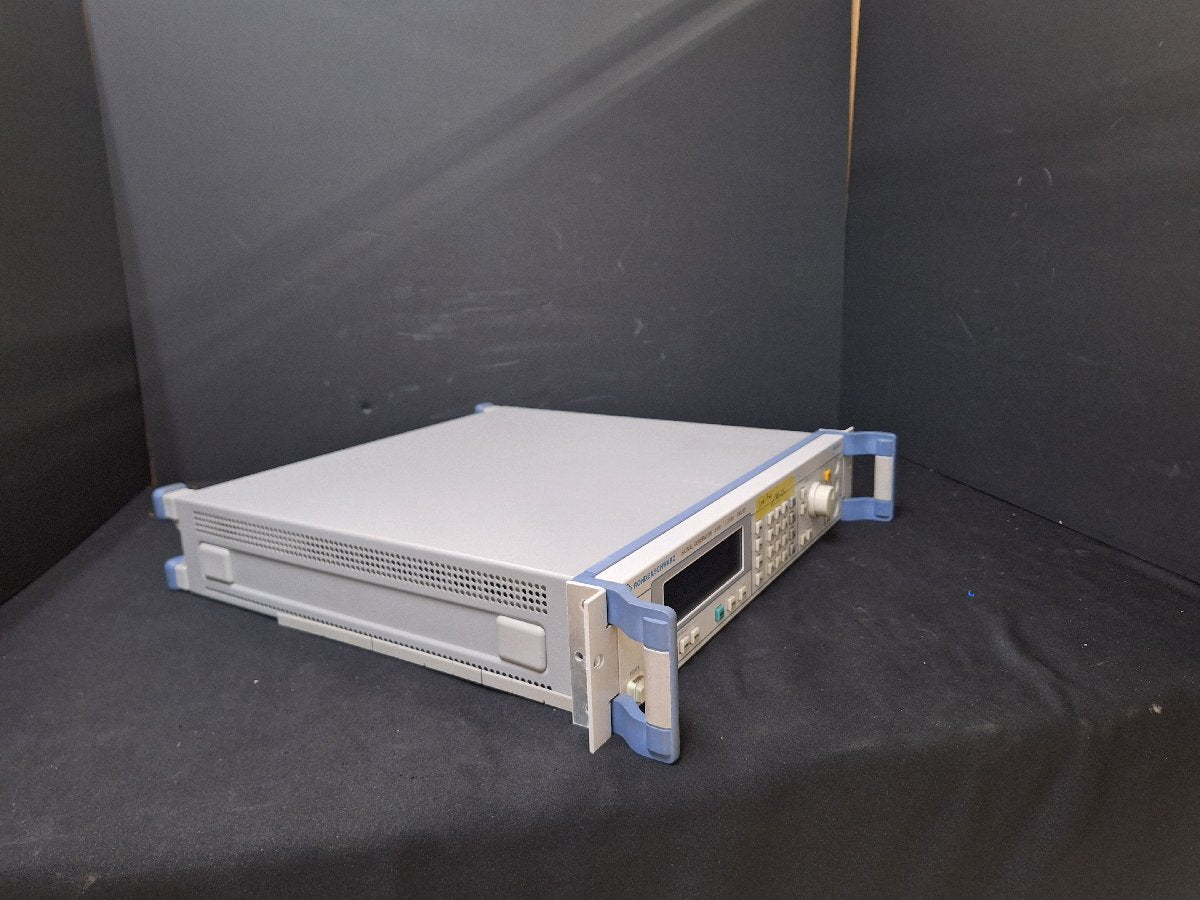 R&S SML03 Signal Generator 9kHz to 3.3GHz Opt. B1 B3 B19 [n1167422763]