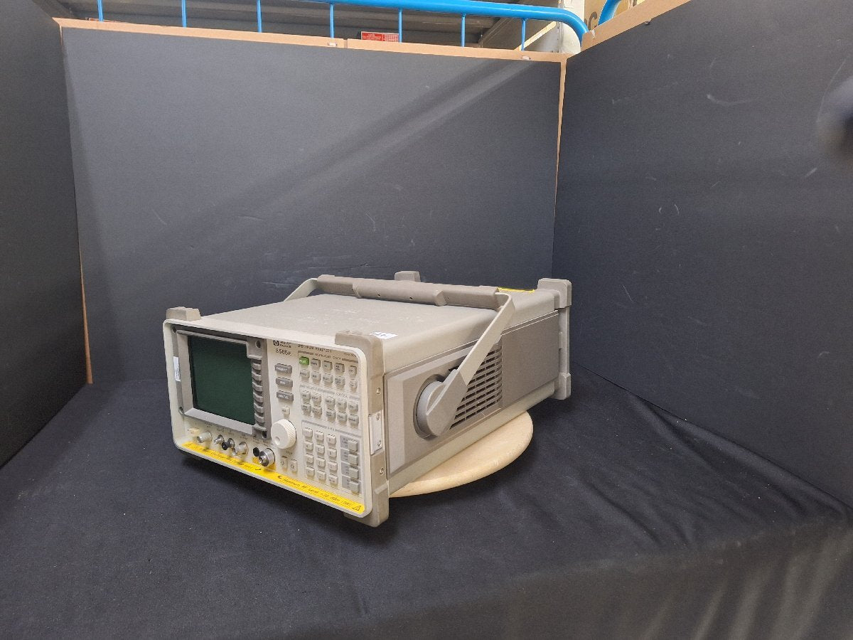 HP 8565E Spectrum Analyzer 30Hz to 50GHz Opt. 001 005 006 007 008 [l1170259438]