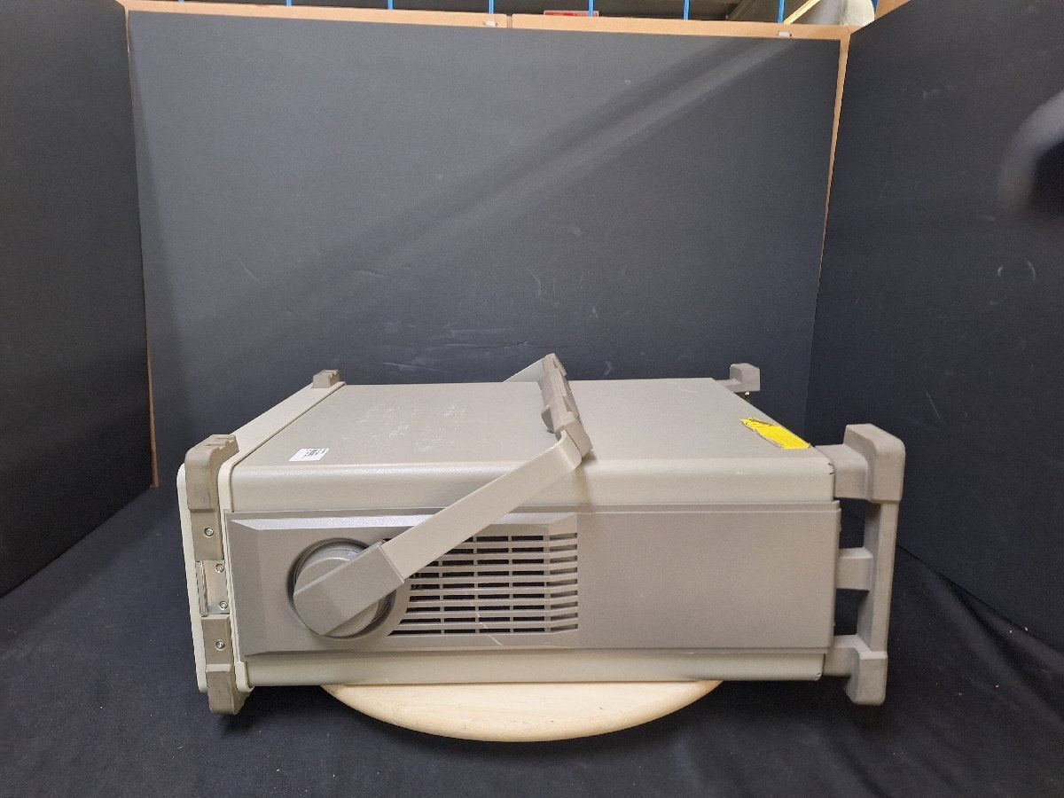 HP 8565E Spectrum Analyzer 30Hz to 50GHz Opt. 001 005 006 007 008 [l1170259438]