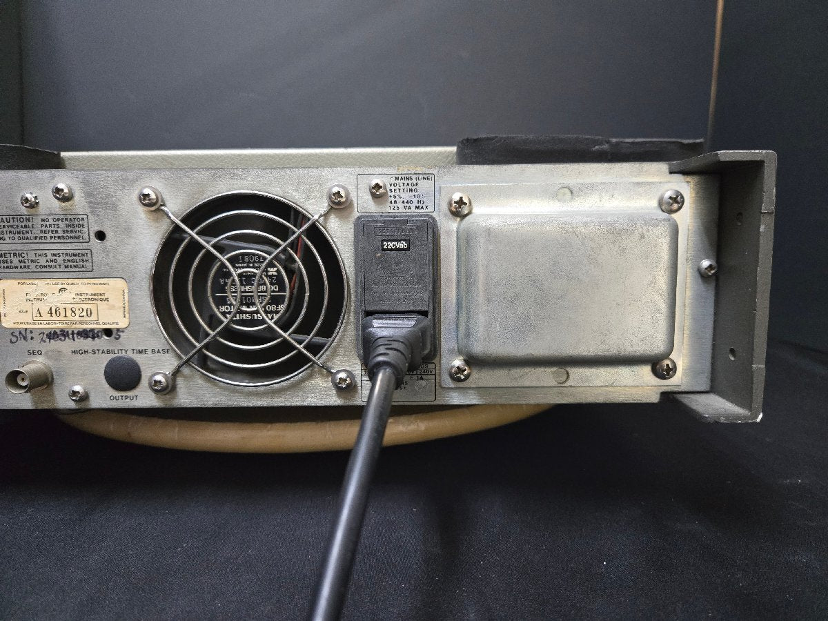 HP 8656B Signal Generator 0.1 - 990MHz [d1170608513]