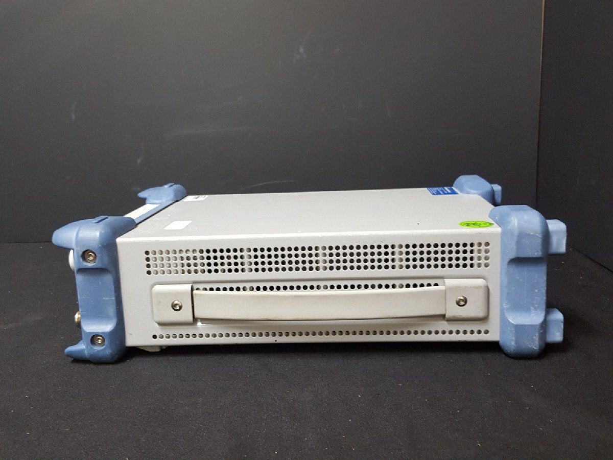 NBC R&S SMC100A Signal Generator 9 kHz to 3.2 GHz Opt. B103 [o1174035358]
