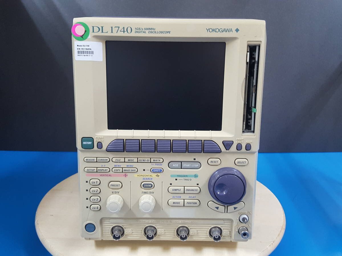 Yokogawa DL1740 Digital Oscilloscope 500MHz 1GS/s 4ch [1174190403]