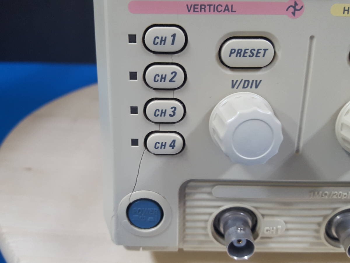 Yokogawa DL1740 Digital Oscilloscope 500MHz 1GS/s 4ch [1174190403]