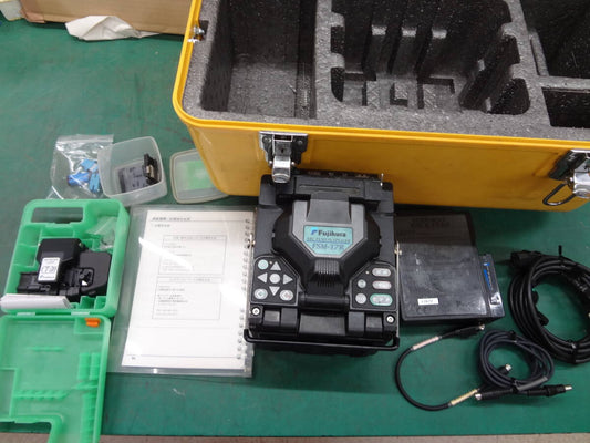 FUJIKURA FSM-17R Optical Fiber Fusion Splicer FUJIKURA CT-30 Optical Fiber Cutter [o1175871802]