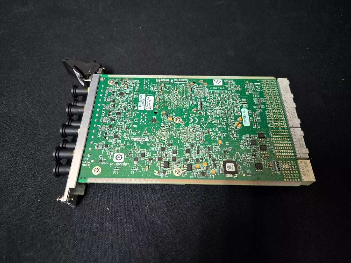 National Instruments PXIe-6674T Timing Module [j1177513489]