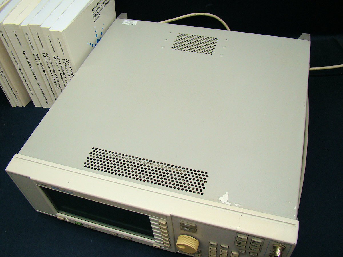 Agilent E4428C ESG Analog Signal Generator 6GHz [v1177665391]