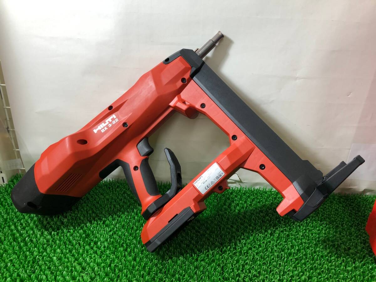 HILTI BX 3-L-22 Rechargeable Concrete Nailer [p1178518454]